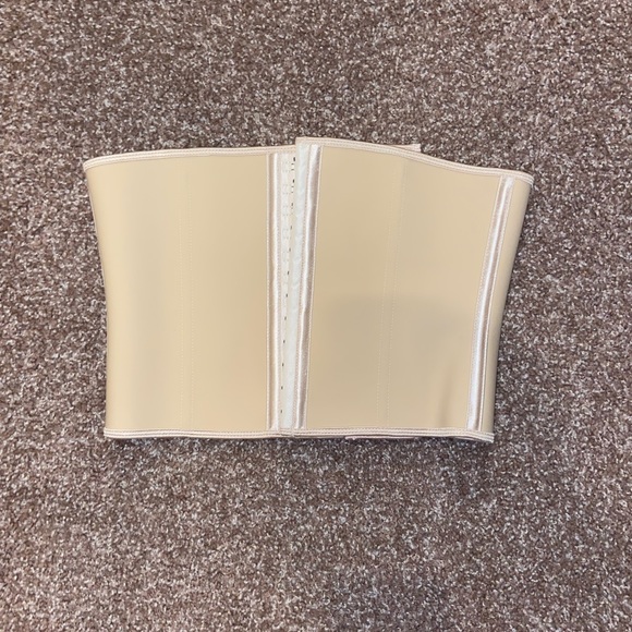 Waist trainer - Picture 4 of 6